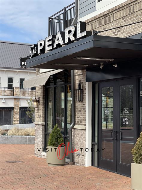 restaurants in the pearl.